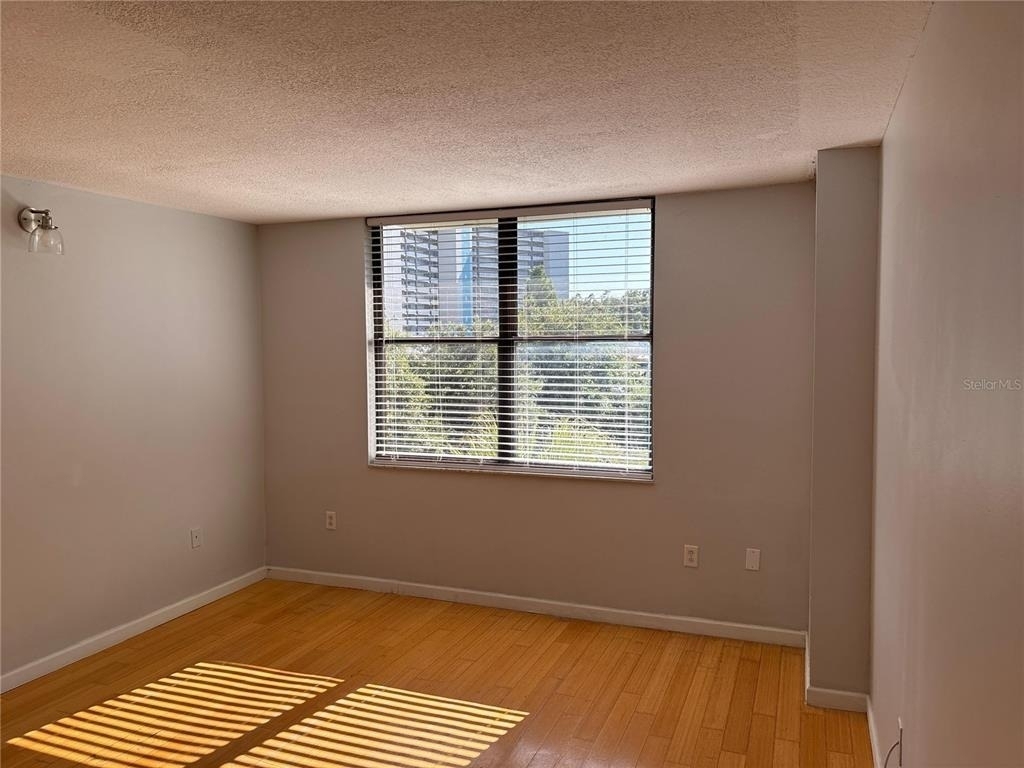 701 S Madison Avenue - Photo 5