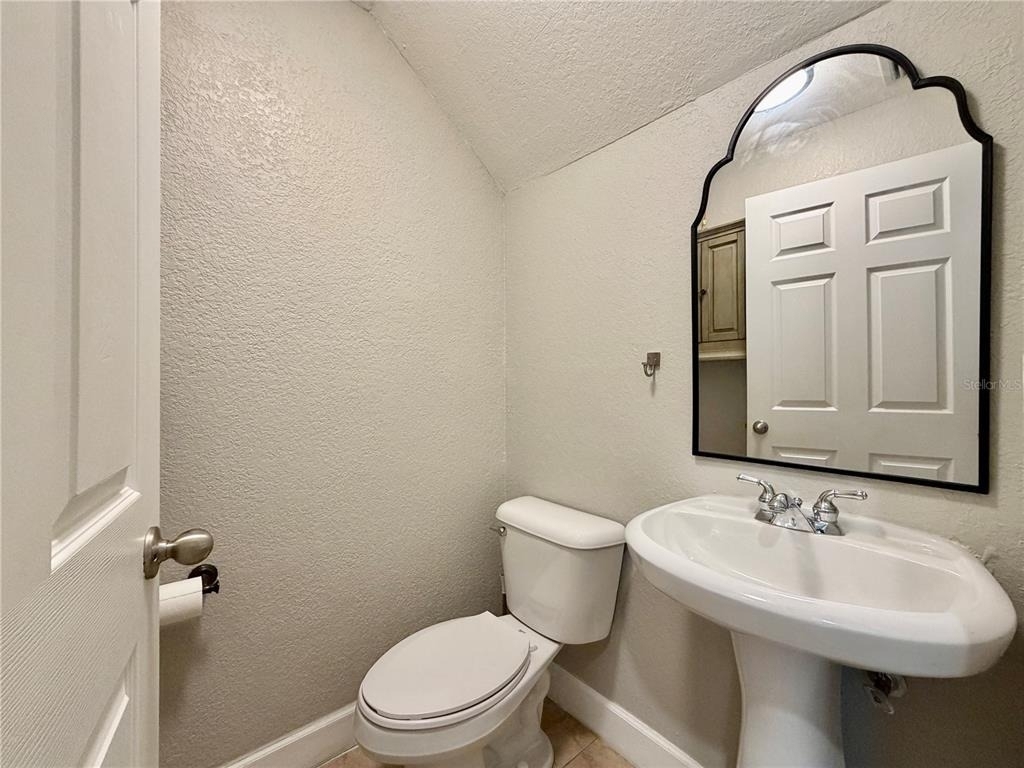 526 101st Avenue N - Photo 9
