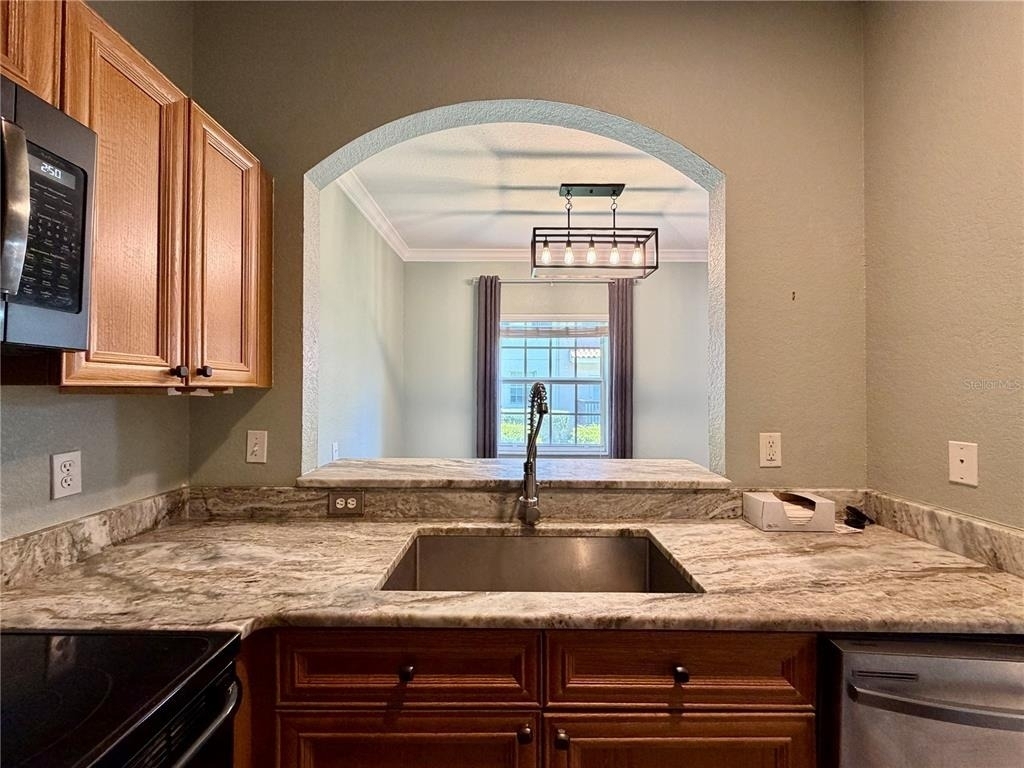 526 101st Avenue N - Photo 11