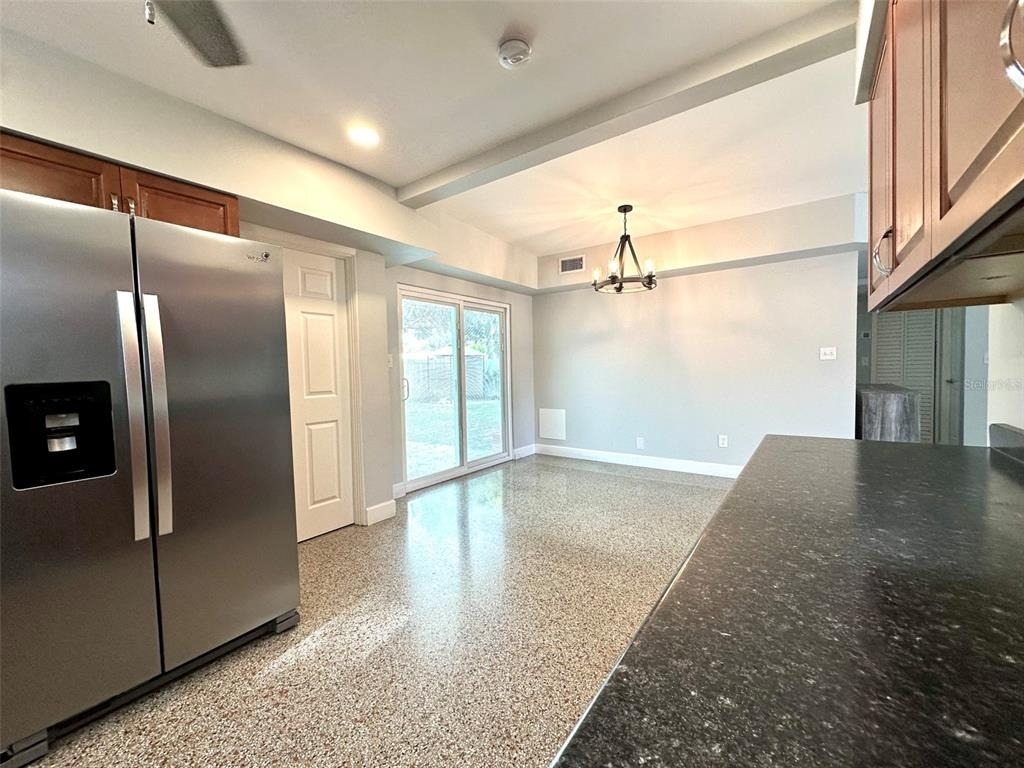 126 11th Avenue Sw - Photo 4