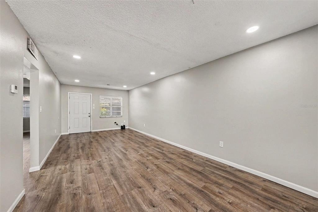 9208 N Connechusett Road - Photo 6