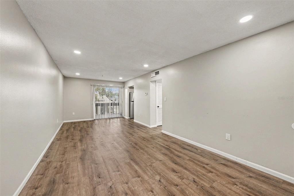 9208 N Connechusett Road - Photo 4