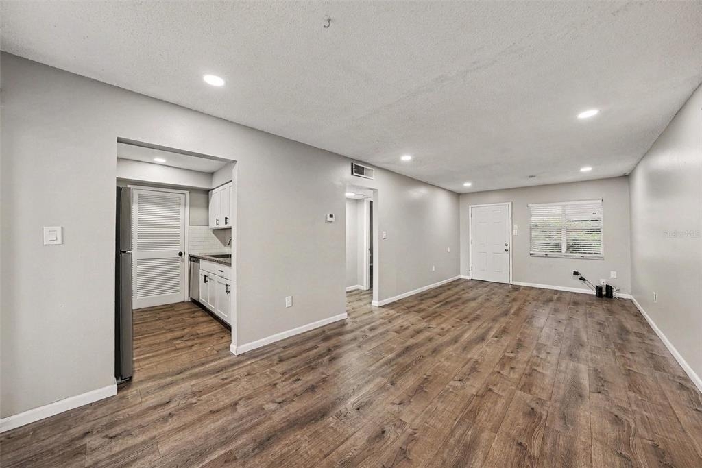 9208 N Connechusett Road - Photo 7