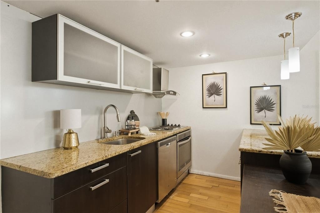 701 S Madison Avenue - Photo 11