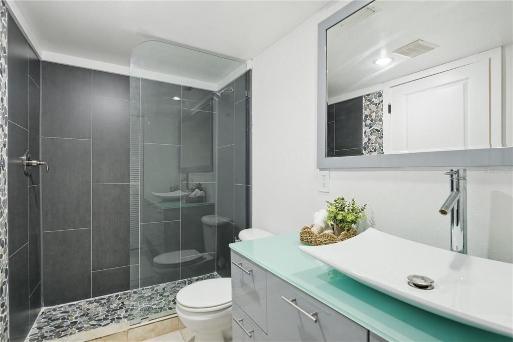 701 S Madison Avenue - Photo 16