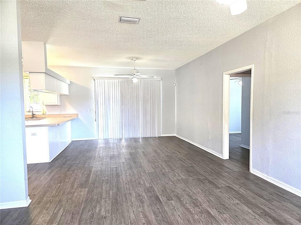 11641 59th Street N - Photo 3