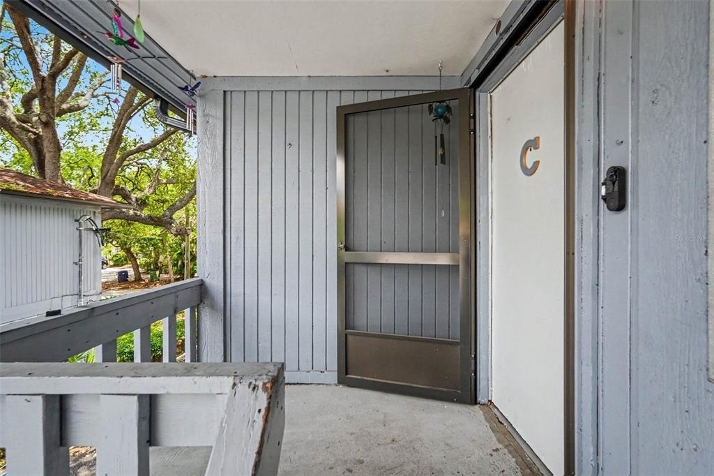 9208 N Connechusett Road - Photo 4