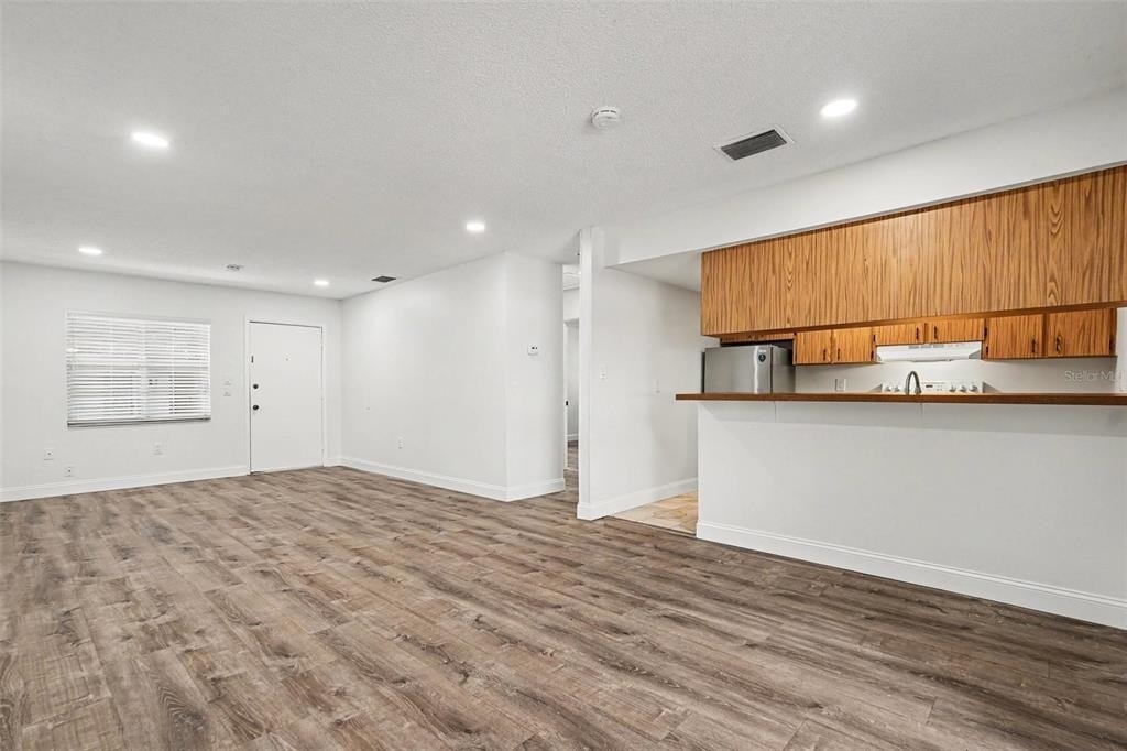 9208 N Connechusett Road - Photo 7