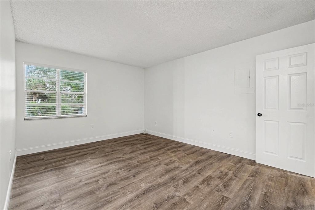9208 N Connechusett Road - Photo 15