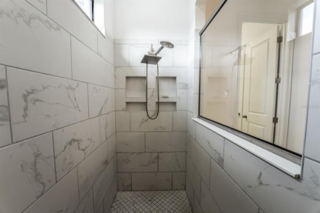 913 Buckhurst Drive - Photo 21