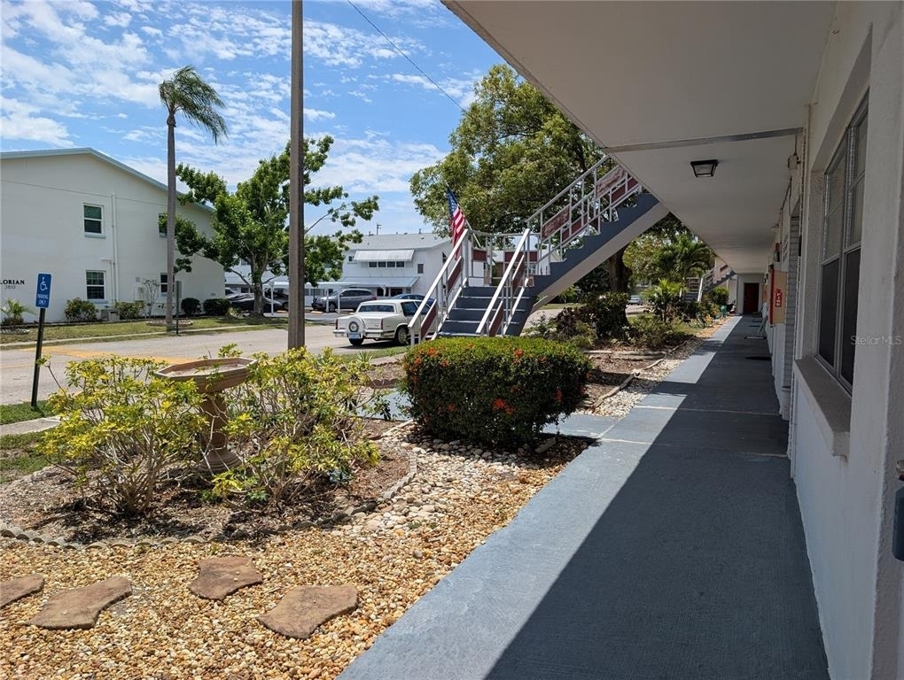 5850 18th Street N - Photo 1