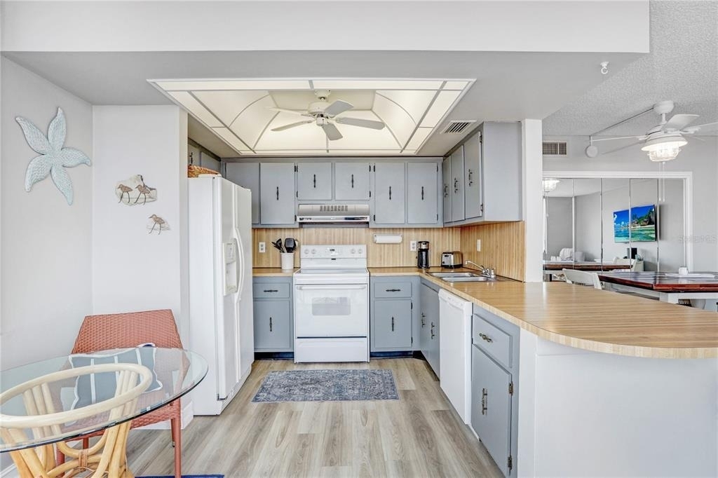 6104 Palma Del Mar Boulevard S - Photo 11