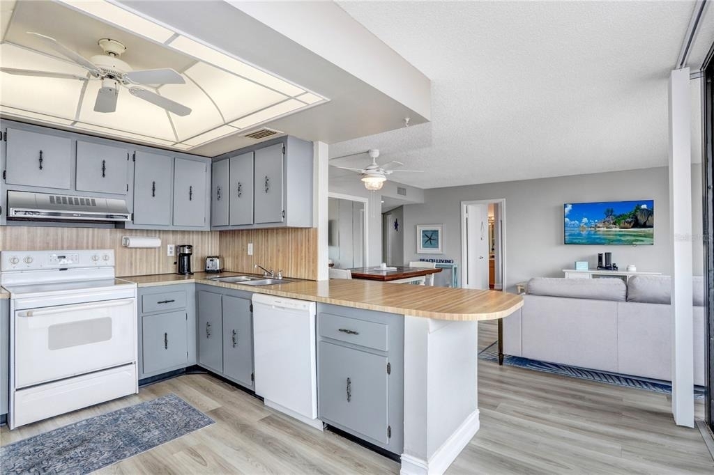 6104 Palma Del Mar Boulevard S - Photo 12