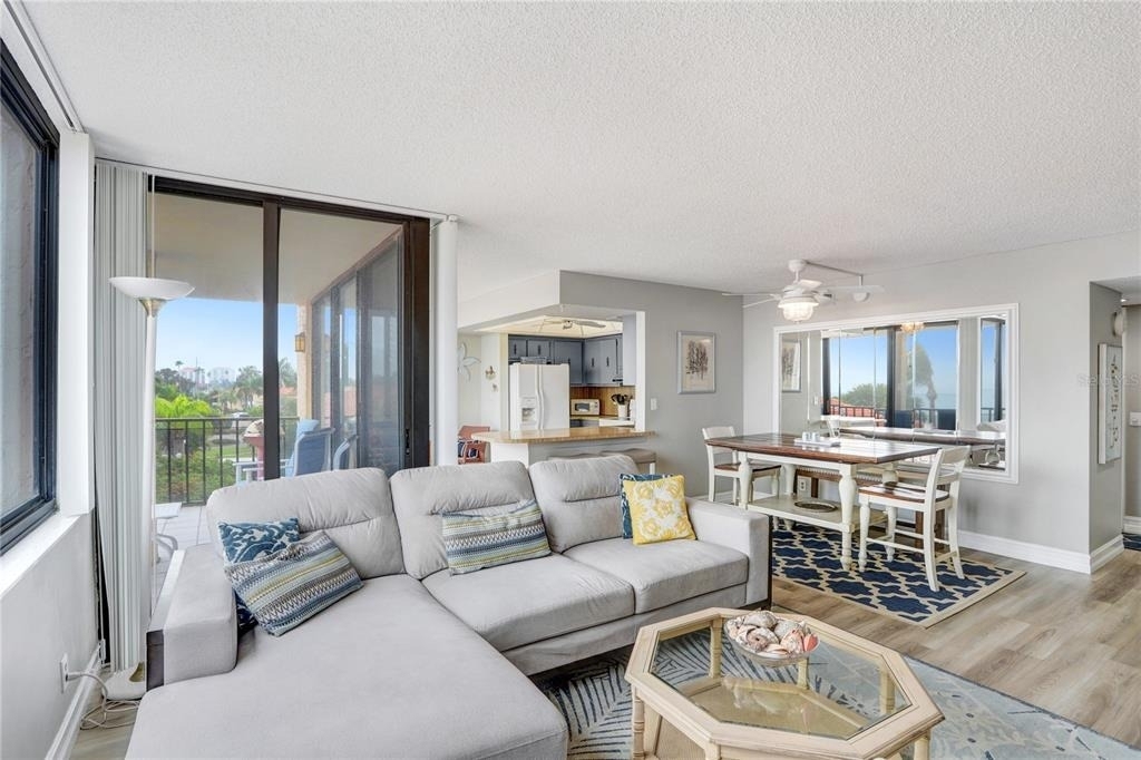 6104 Palma Del Mar Boulevard S - Photo 7