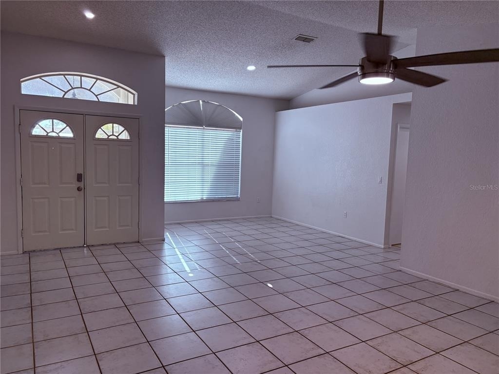 7330 Fairwood Avenue - Photo 4