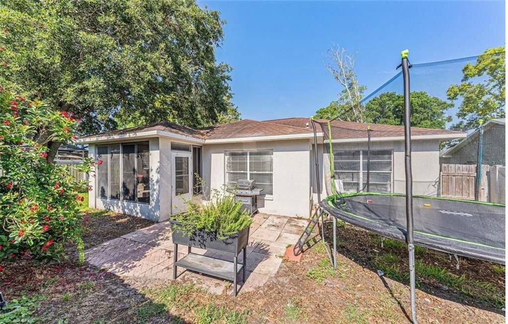 7330 Fairwood Avenue - Photo 2