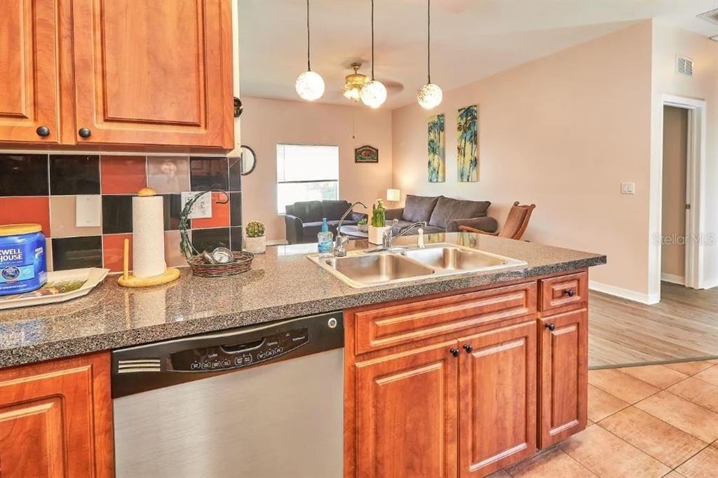 800 E Baker Street - Photo 4