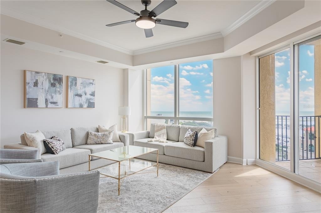 300 Beach Drive Ne - Photo 3