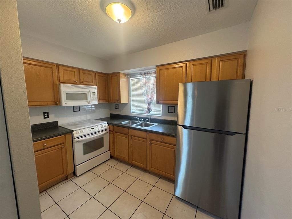 3607 W Idlewild Avenue - Photo 1