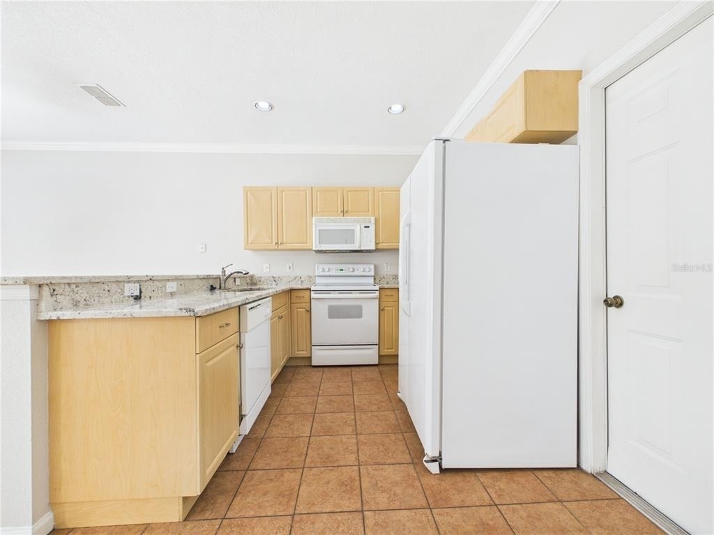 16310 Fairford Palms Court - Photo 8