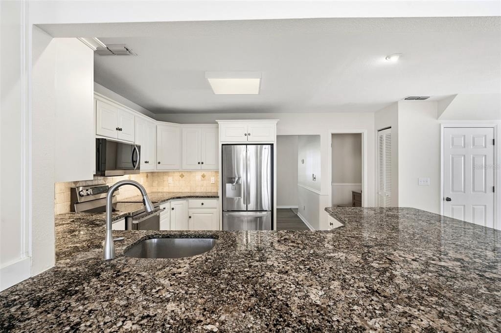 345 Bailey Street - Photo 15