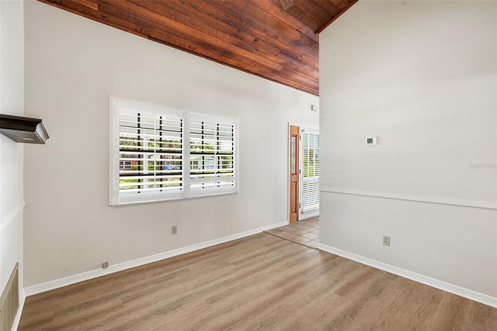 345 Bailey Street - Photo 10