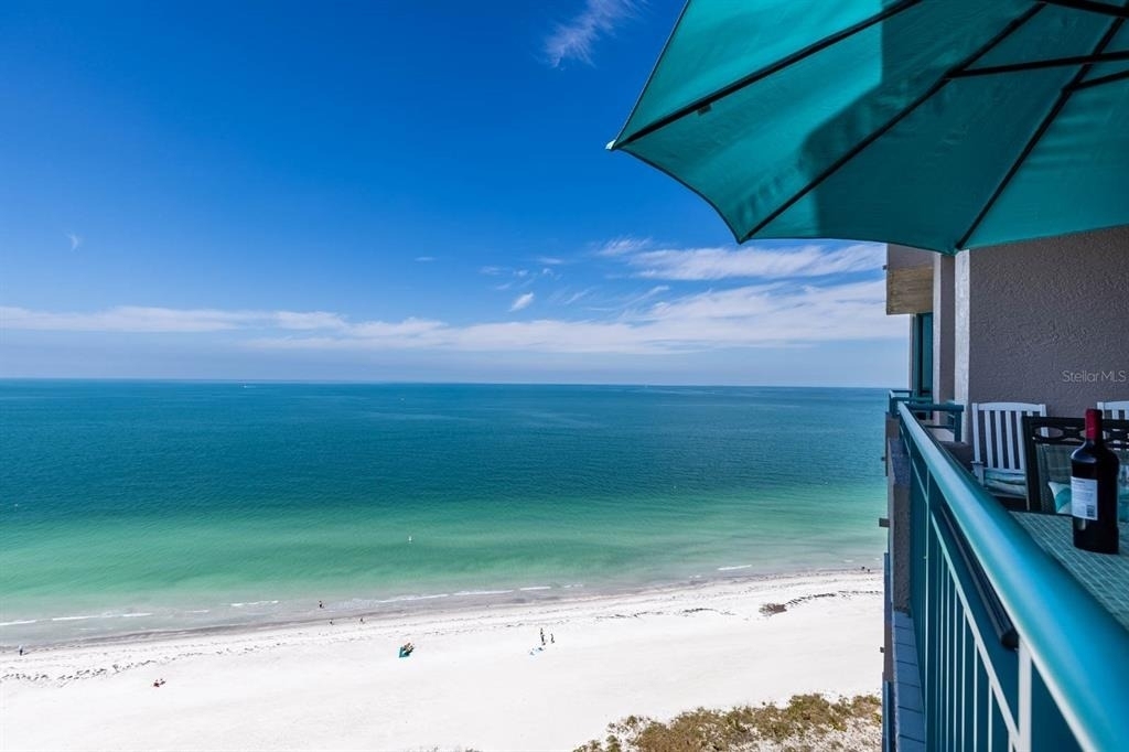 1560 Gulf Boulevard - Photo 2