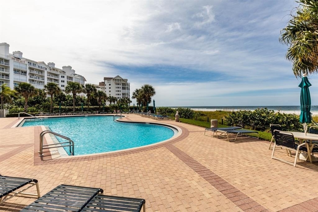 1560 Gulf Boulevard - Photo 44