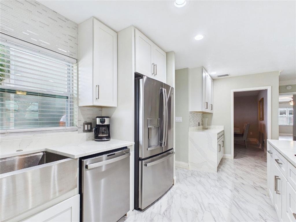 409 4th Avenue N - Photo 4