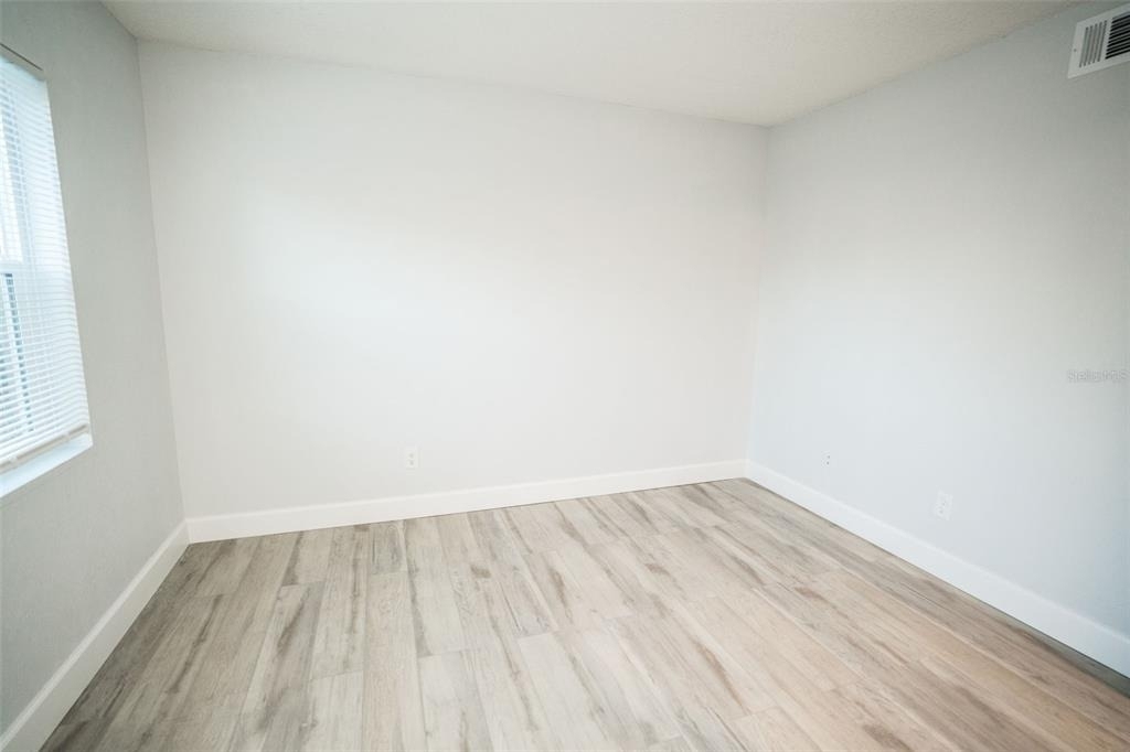 11314 N 52nd Street - Photo 9
