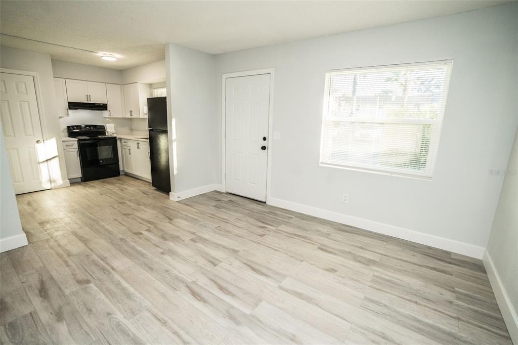 11314 N 52nd Street - Photo 4
