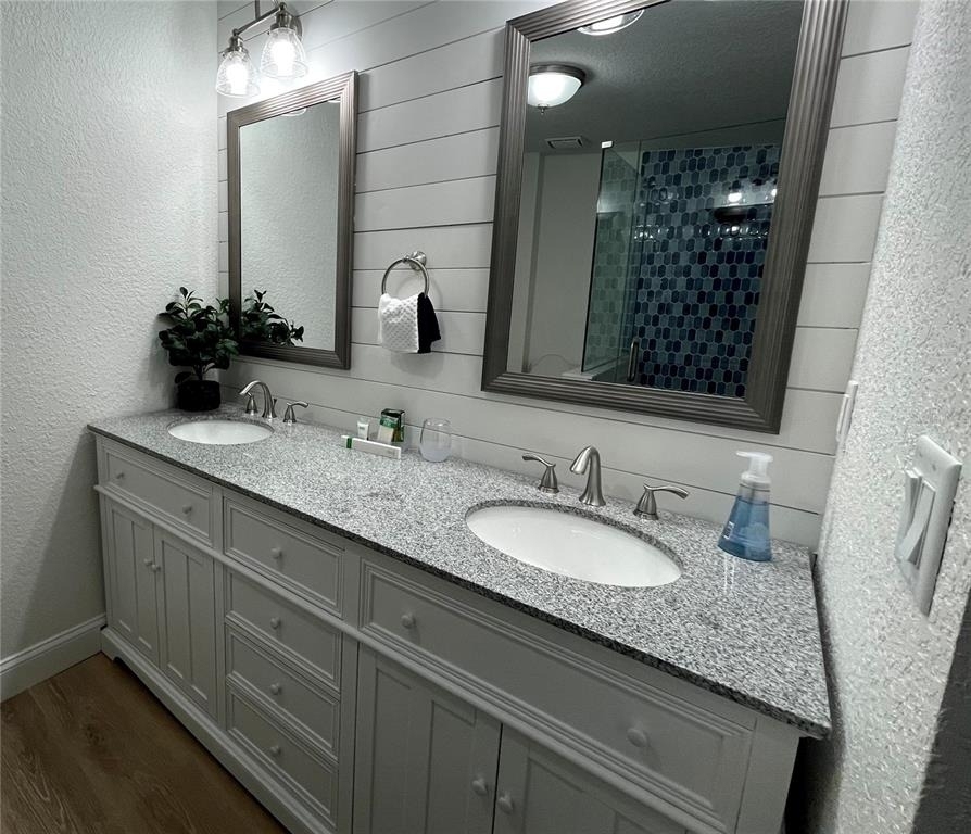 1639 St Catherine Drive W - Photo 9