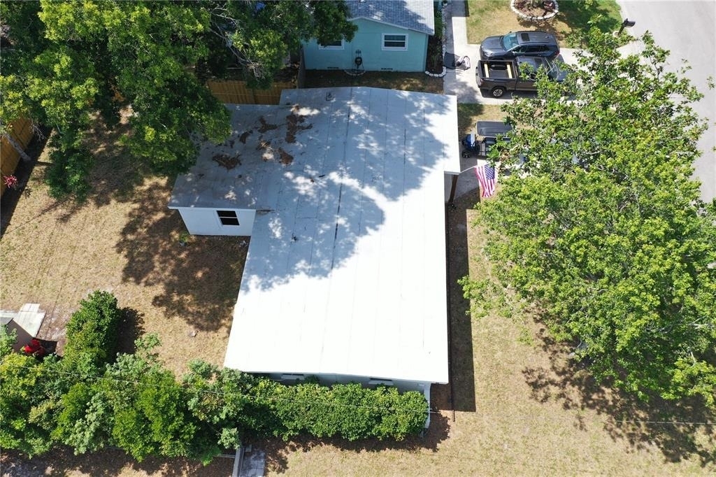 1639 St Catherine Drive W - Photo 17