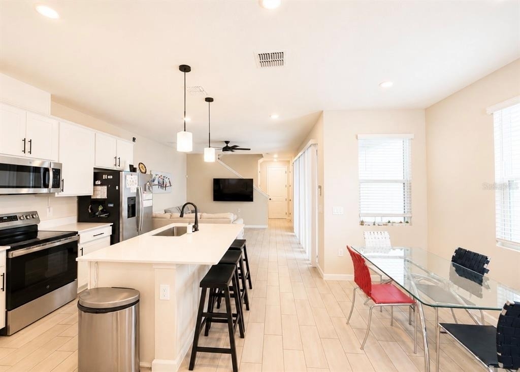 1502 Erin Breeze Lane - Photo 2