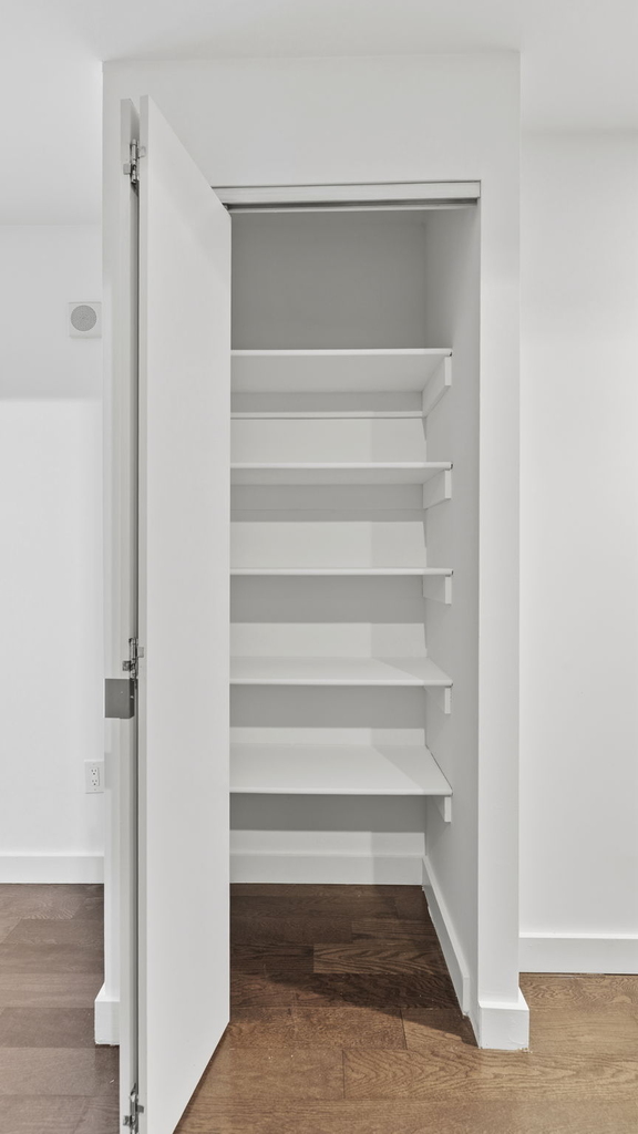 116 John Street - Photo 4