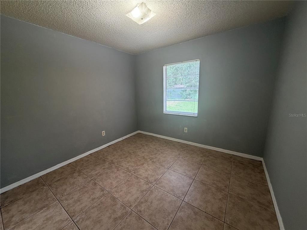 2415 S Cedar Avenue - Photo 8