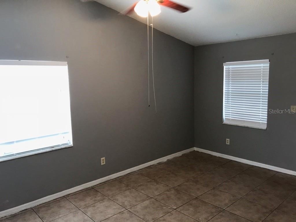 2415 S Cedar Avenue - Photo 8