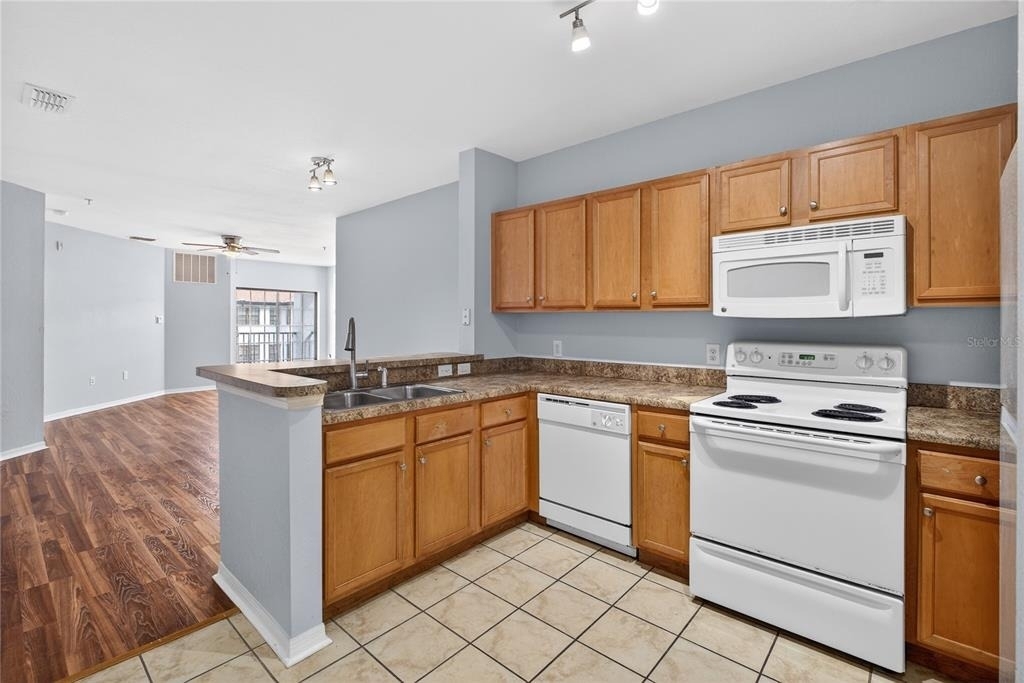 5550 E Michigan Street - Photo 11
