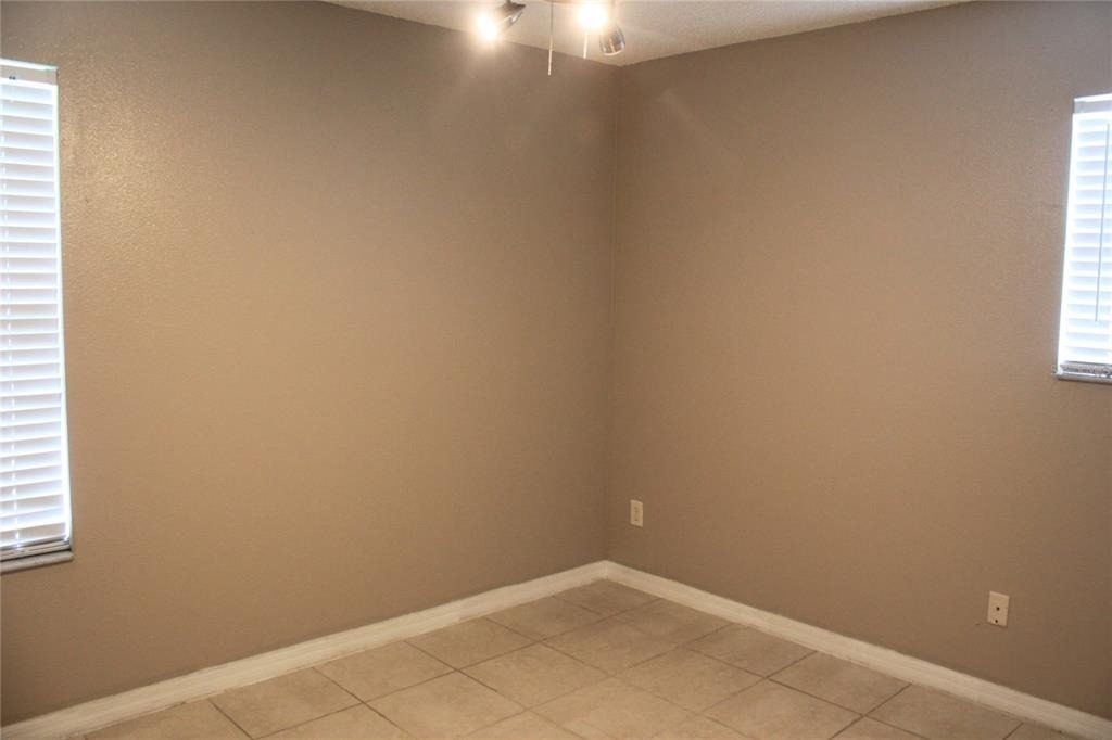 3814 Roseboro Street - Photo 8