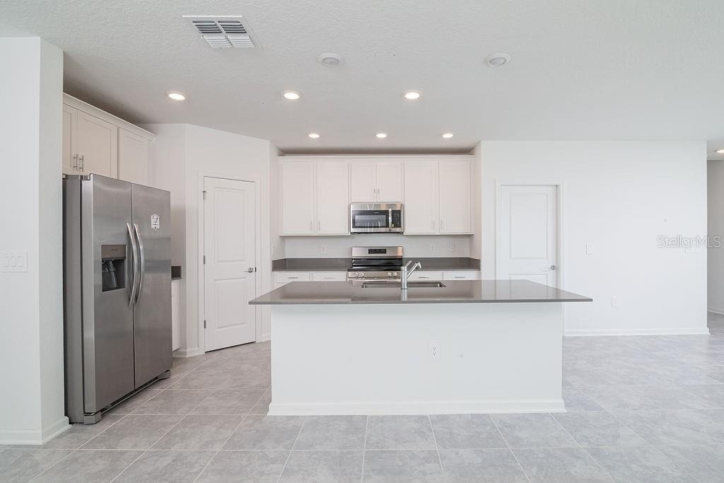 2821 Armstrong Avenue - Photo 8