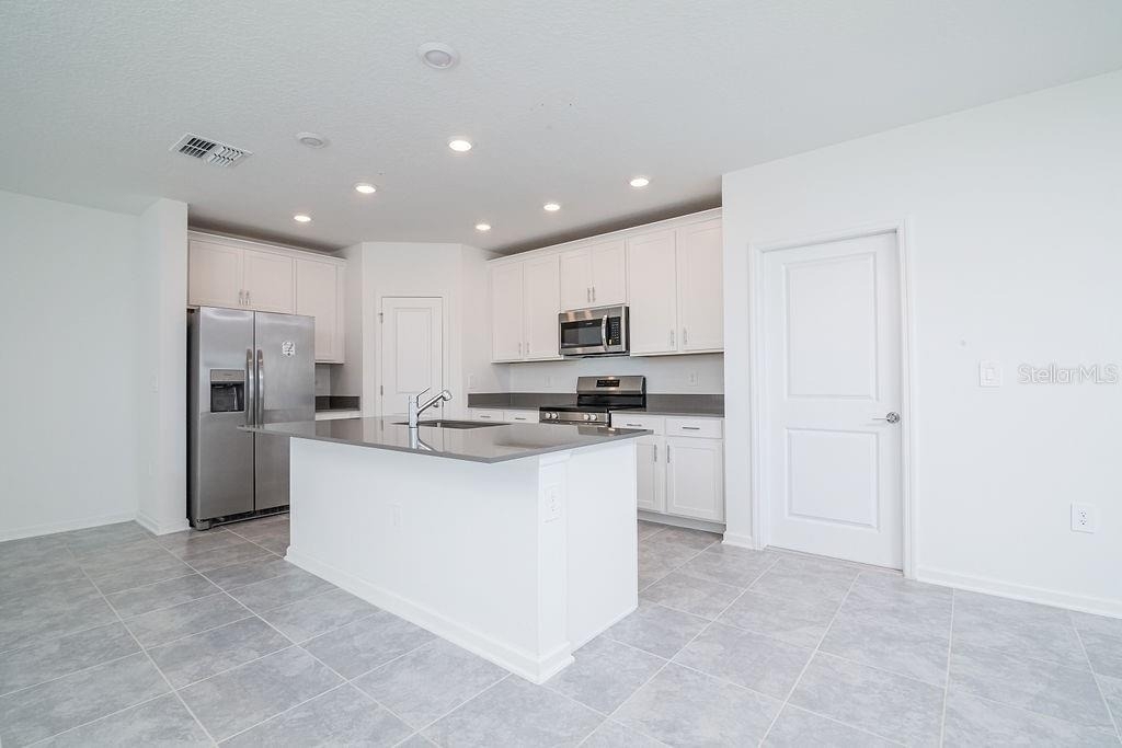 2821 Armstrong Avenue - Photo 10