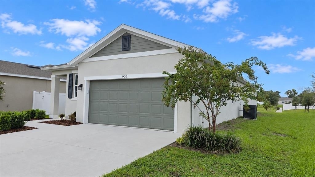 932 Blue Creek Drive - Photo 2