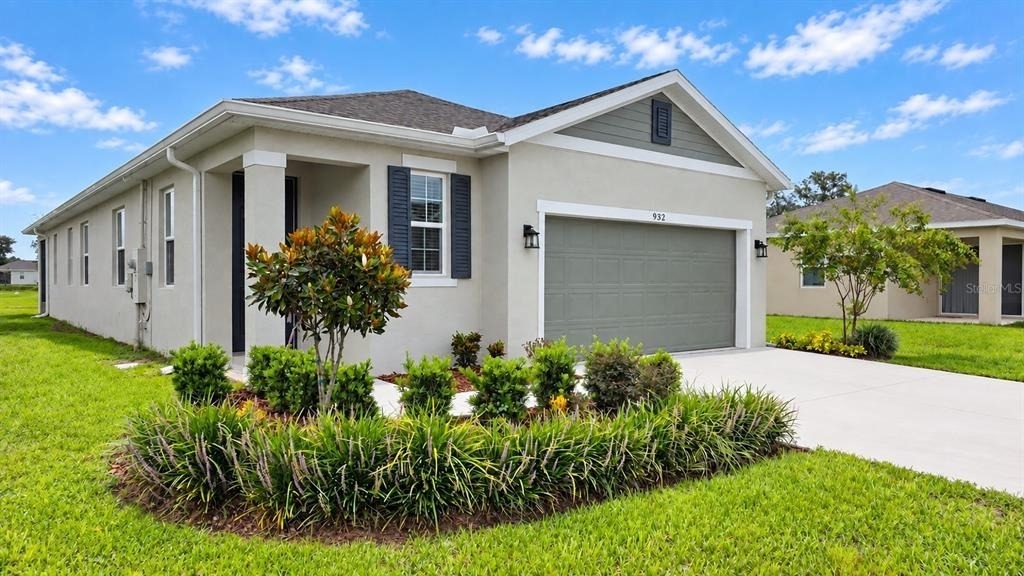 932 Blue Creek Drive - Photo 1