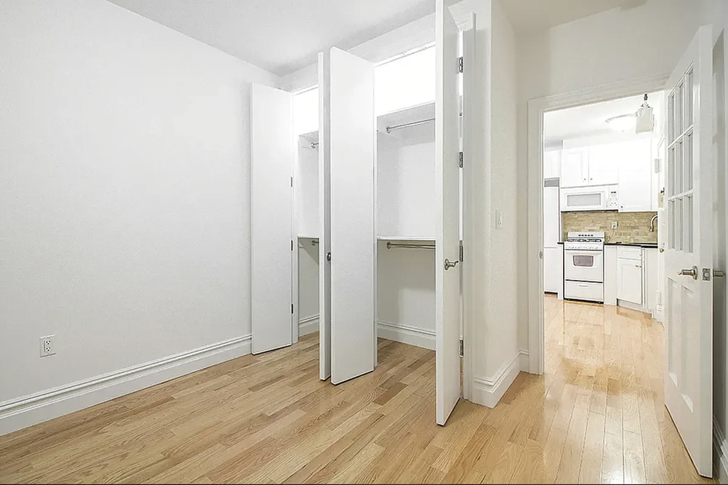 325 East 78th Street - Photo 3