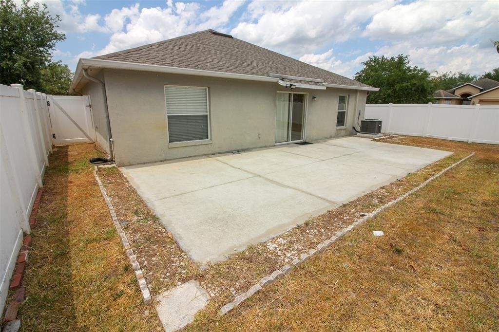 1702 Holton Road - Photo 22