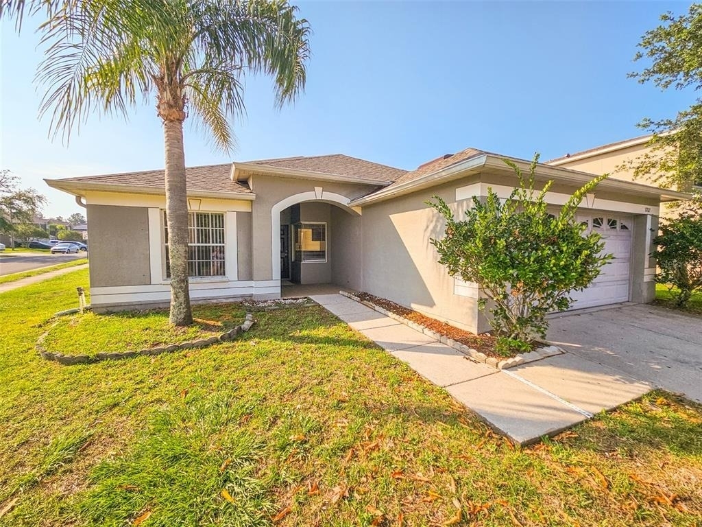 1702 Holton Road - Photo 0