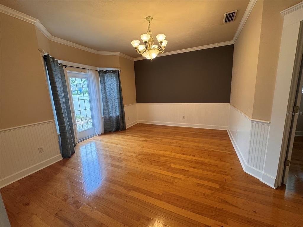 5020 Nw 10th Place - Photo 2