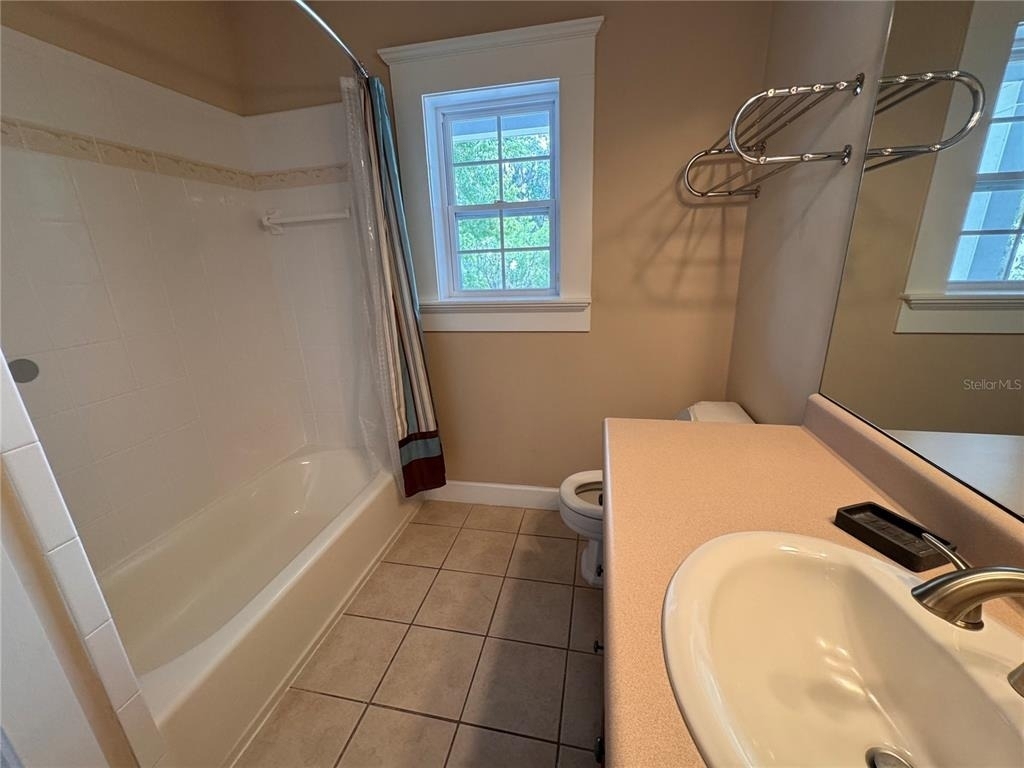 5020 Nw 10th Place - Photo 8