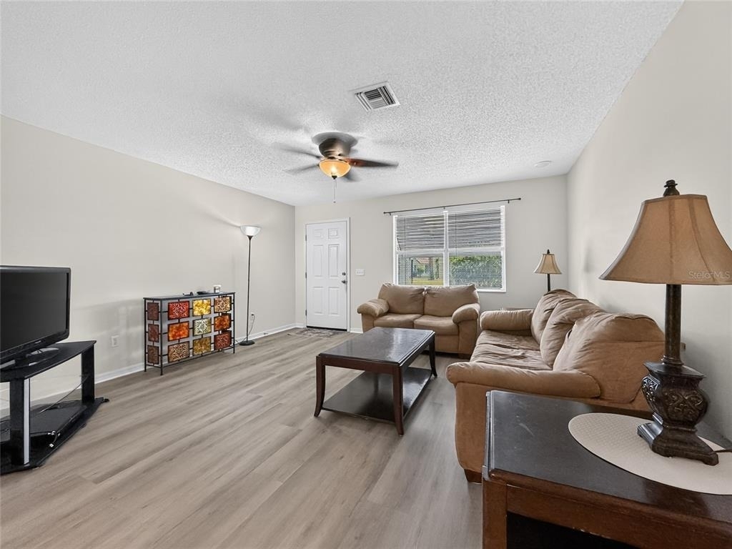 1222 Santos Place - Photo 3