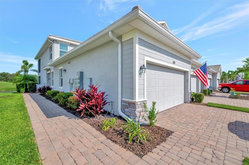 947 Tidewater Shores Loop - Photo 3